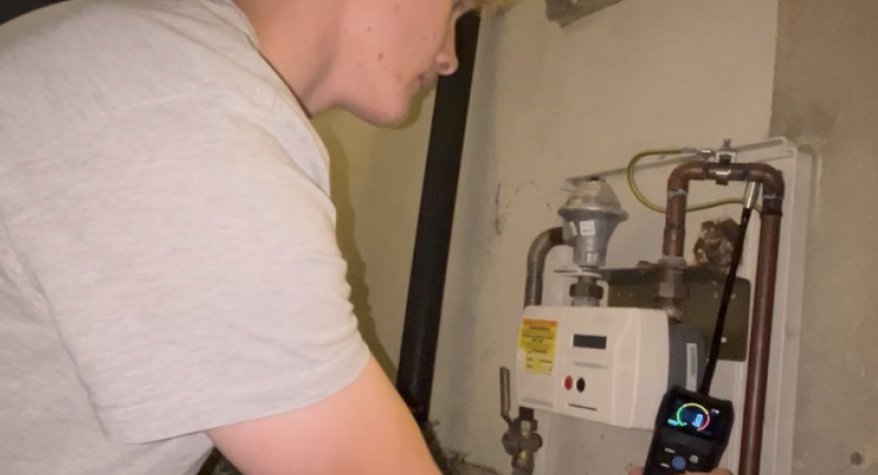 Gas Leaks Trace and Repair