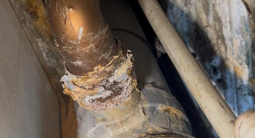 Commercial kitchen plumbing maintenance