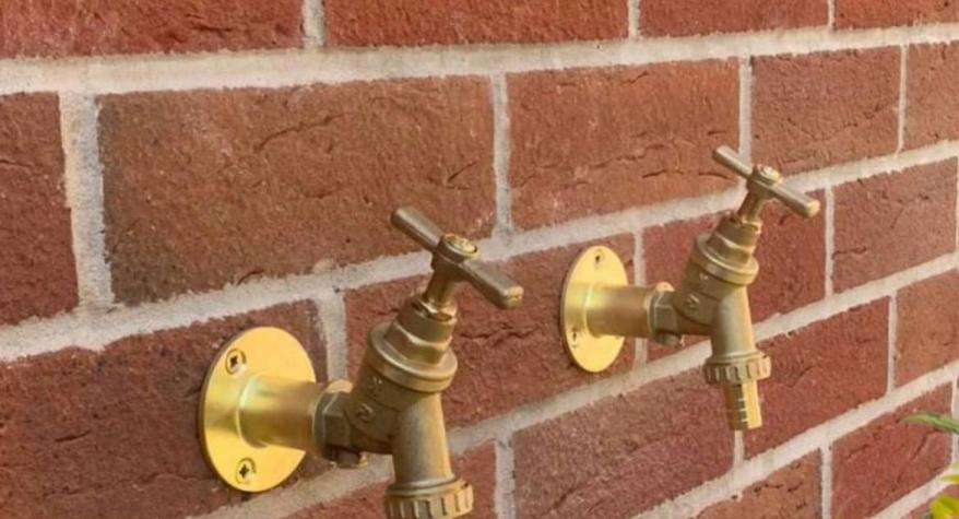 Hot and cold outside taps