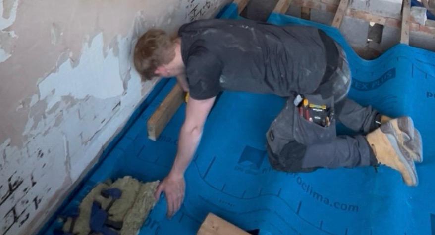 Under floor heating install